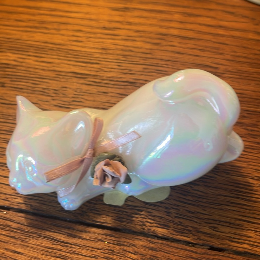 Fenton art glass Mother of pearl opalescent white cat in pose.